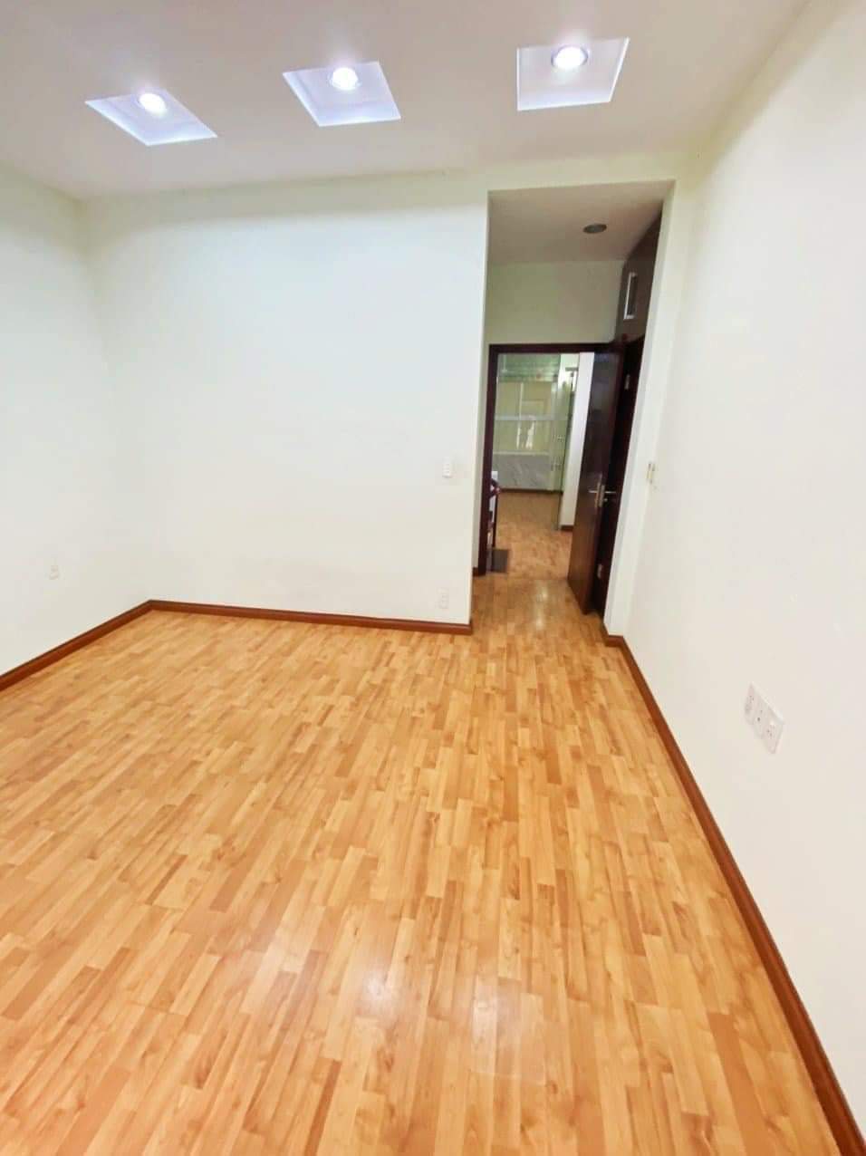 CẦN BÁN NHANH CĂN NHÀ ĐẸP TẠI ĐƯỜNG LÁNG, TRUNG TÂM ĐỐNG ĐA.