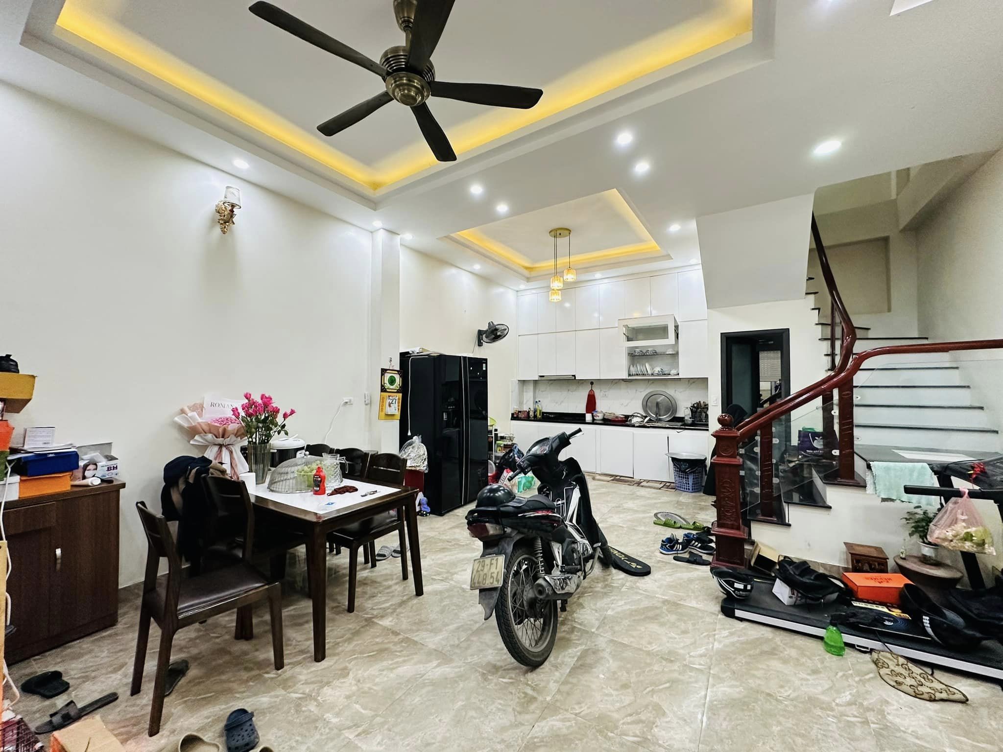 Nhà Cao cửa rộng phố Đội Cấn, Ba Đình Lô góc nhà cực đẹp ở luôn 0569766799