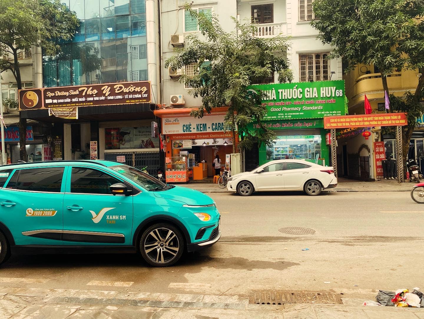 Nhà Lạc Long Quân, Tây Hồ ngõ thông nhà đẹp chủ tặng lại hết nội thất 0569766799