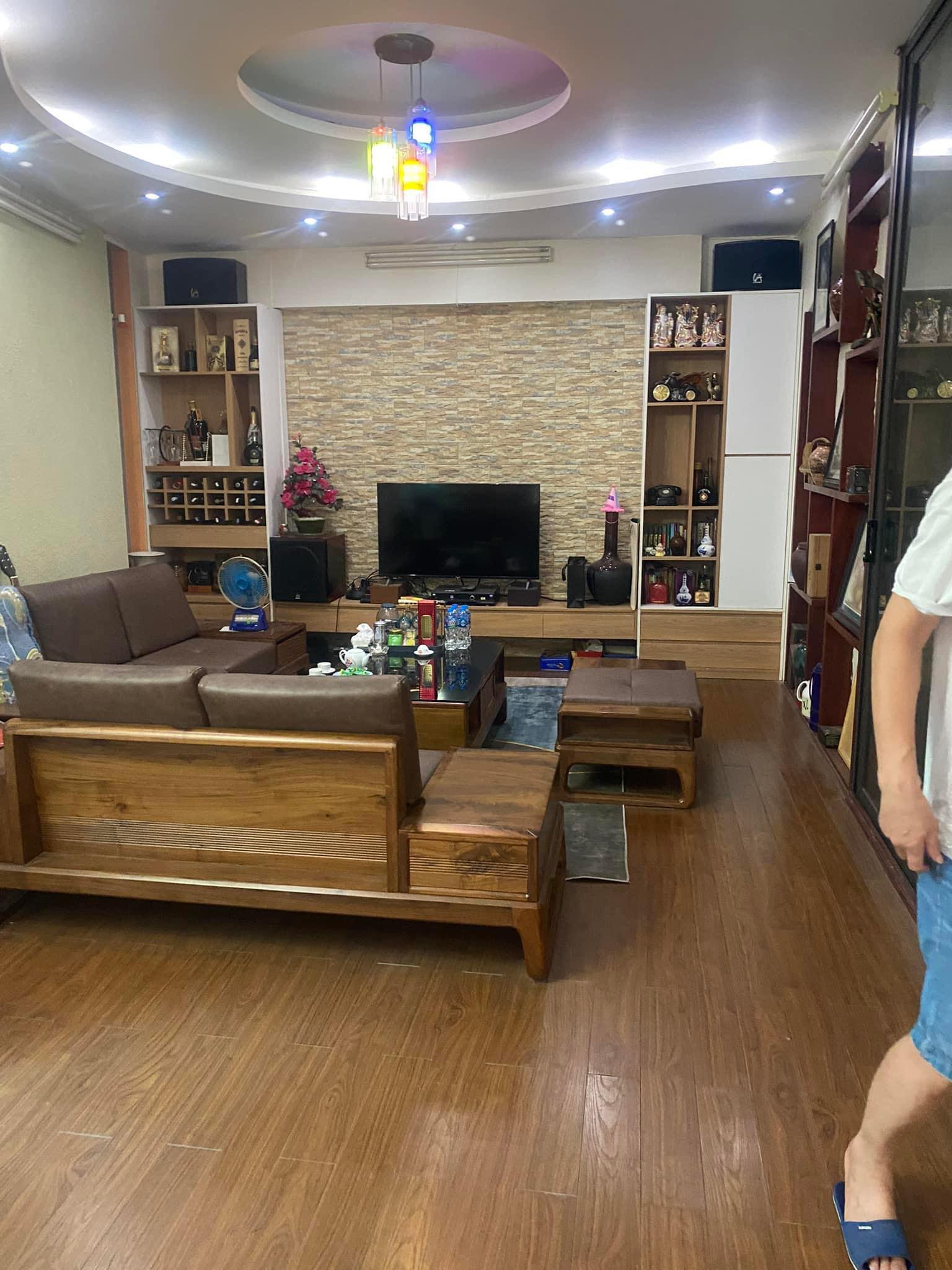 Lô góc 6T thang máy mặt ngõ Đội Cấn, Ba Đình, gara ô tô 0981858892