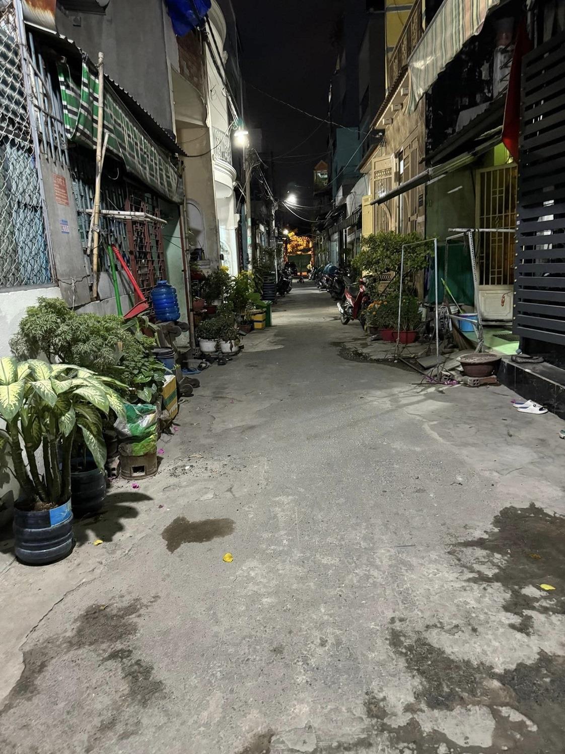 Bán Nhà Lê Đình Cẩn,P.Tân Tạo,Bình Tân. DT 50m2x4 tầng (5x10). Giá: 4.350 Tỷ TL