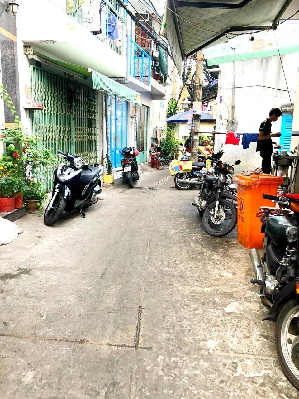 Bán Nhà Hậu Giang,Phường 11 , Quận 6 . DT 15m2x2 tầng (3.1x 5). Giá Nhỉnh 1 tỷ TL