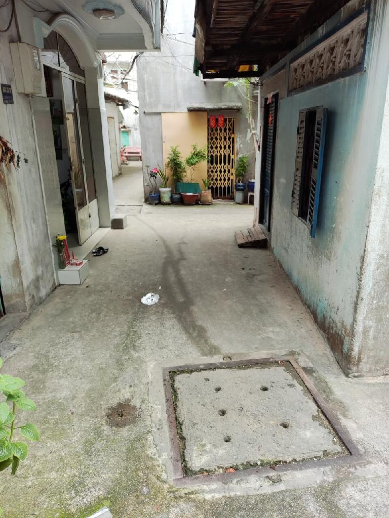 DIỆN TÍCH TO - GIÁ RẺ - GẦN TRUNG TÂM . Bán Nhà Lò Gốm, phường 8 quận 6. DT 63.3m2 x 2 tầng (3.6x12). Giá 5.2 tỷ TL