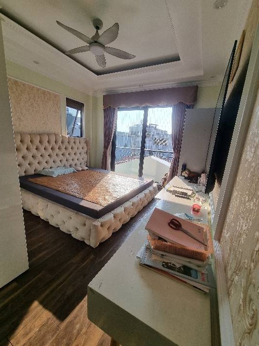 Nhà đẹp lô góc, thang máy, gara ô tô, trung tâm, gần Aeon Long Biên, 40M, 6.0x tỷ