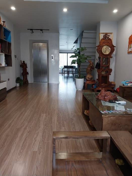 Siêu phẩm nhà đẹp thang máy, phân lô, ôtô tránh, vỉa hè, gần Aeon Long Biên, 95M, 16.x tỷ