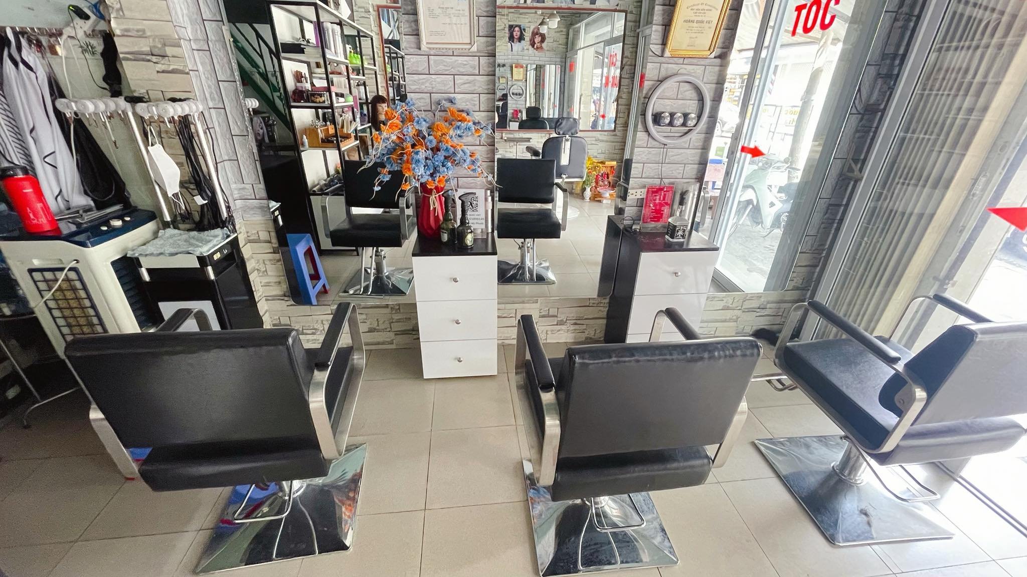 THANH LÝ TOÀN BỘ ĐỒ TIỆM TÓC NAM NỮ FULL ĐẦY ĐỦ ĐỒ CHỈ 20TR