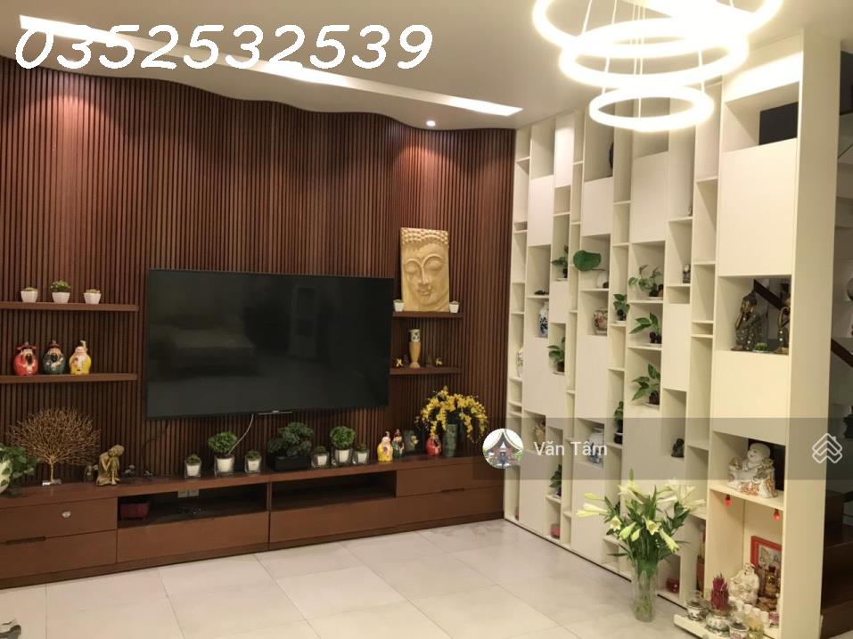 Hàng Xóm Quận 1 ! Siêu Phẩm đường Lê Văn Duyệt 73m2(6x15m) ,4 Tấm 6PN 7 WC giá 10.9 Tỷ