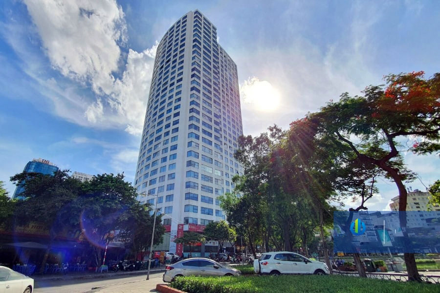 Cho thuê mặt bằng Văn phòng Hội nghị vew hồ đẹp có sân để xe rộng, thoáng tại sảnh chính Tòa văn phòng cao cấp Tòa Ngọc