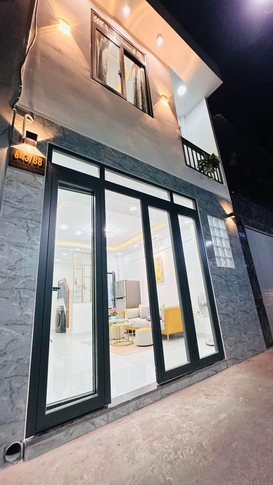 Nhà 2 Tầng, Ngang 4m Dài 20m, Cách Hẻm Xe Tải 15m, 6 Xíu, Gần Nhà Thờ Chí Hoà Quận Tân Bình, Đầy Đủ Tiện Ích Xung Quanh