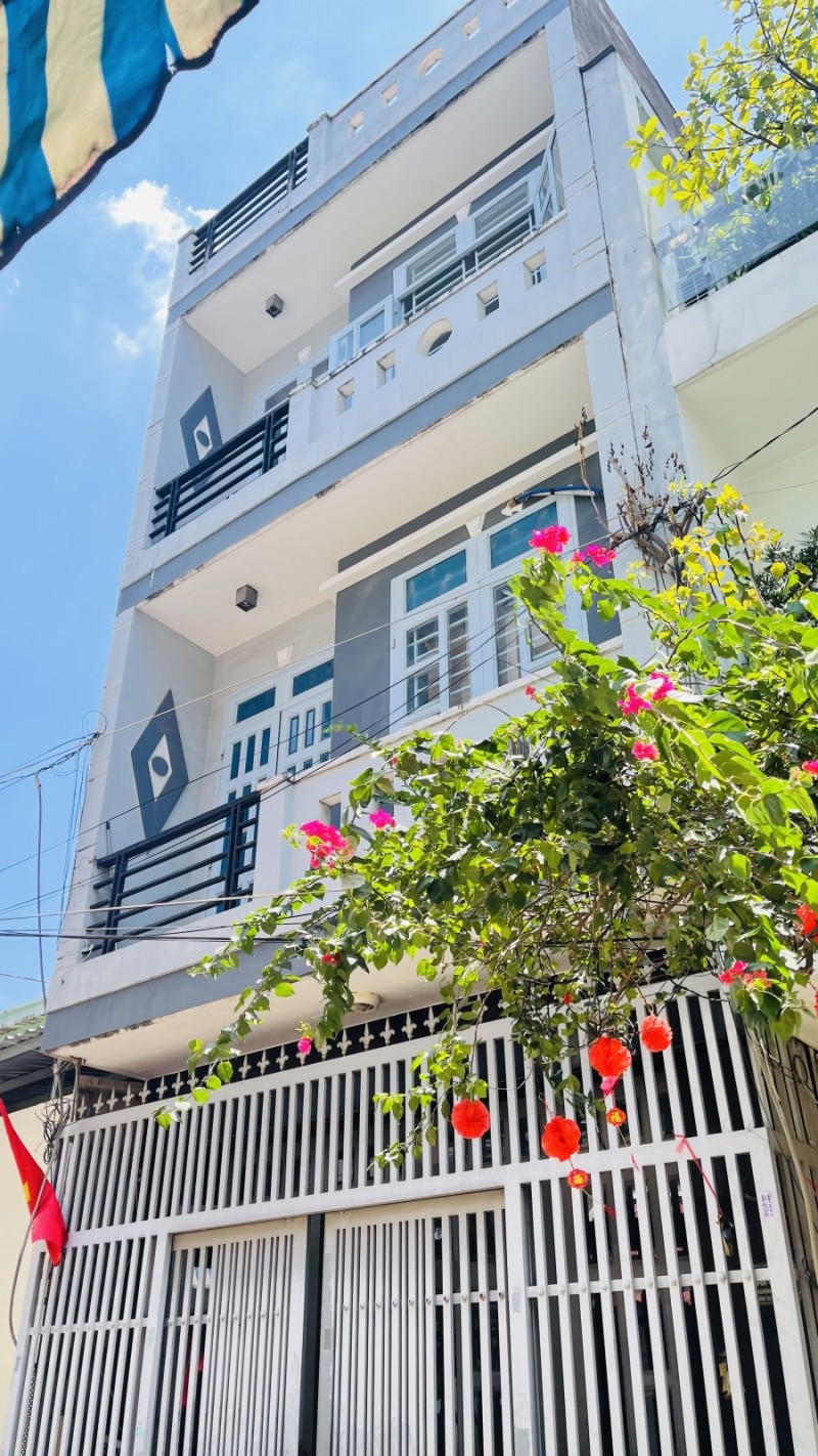 Bán nhà 3 tầng, hẻm 6m, Hương Lộ 2, Bình Tân, 4.5m x 11m, gần Trường Học, Bệnh Viện, chỉ 5.4 tỷ