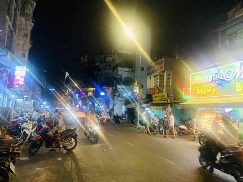 MTKD ĐA NGHÀNH NGHỀ CÔ BẮC, P. CÔ GIANG, Q1, DT 272M2 NGANG 10 THU NHẬP 5 TỶ/ NĂM, GIÁ 235 TỶ