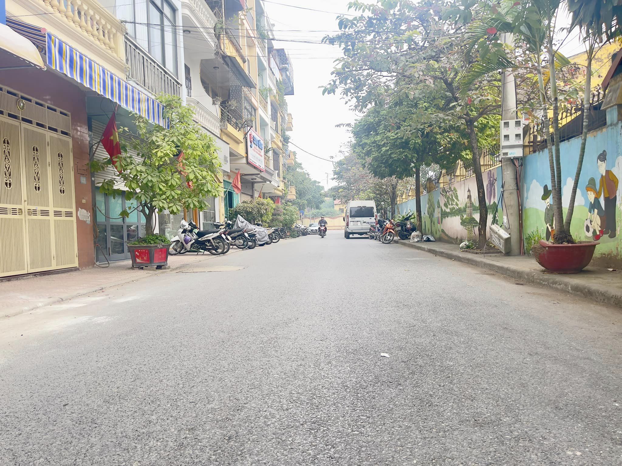 BÁN PHỐ LÊ TRỌNG TẤN Ô TÔ KINH DOANH DÂN TRÍ CAO 60m2 Nhỉnh 15 Tỷ
