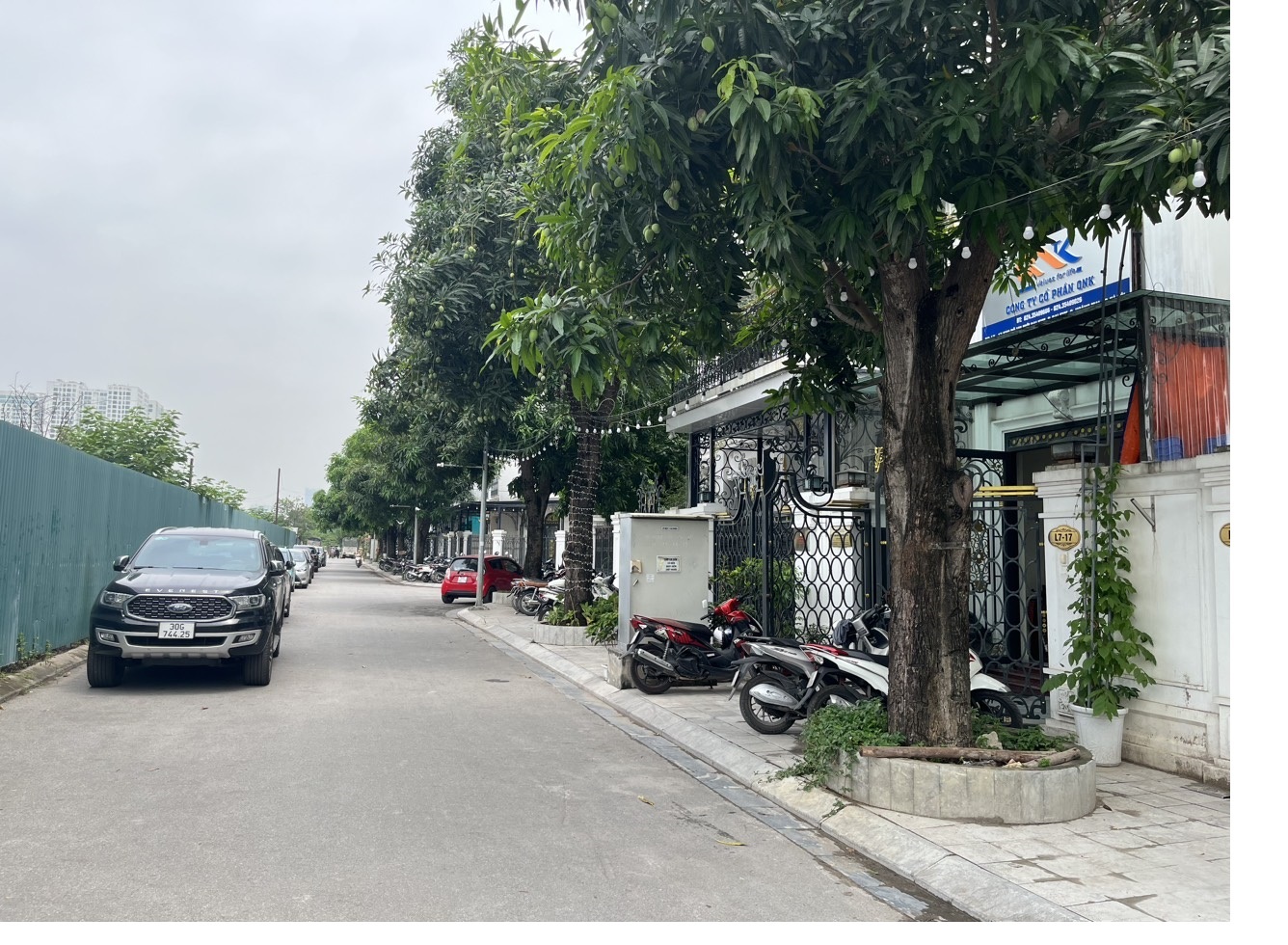 Bán lô đất tyệt đẹp Trạm Trôi giáp quốc lộ 32 phân lô ô tô tải100m chỉ 7.6 tỷ.