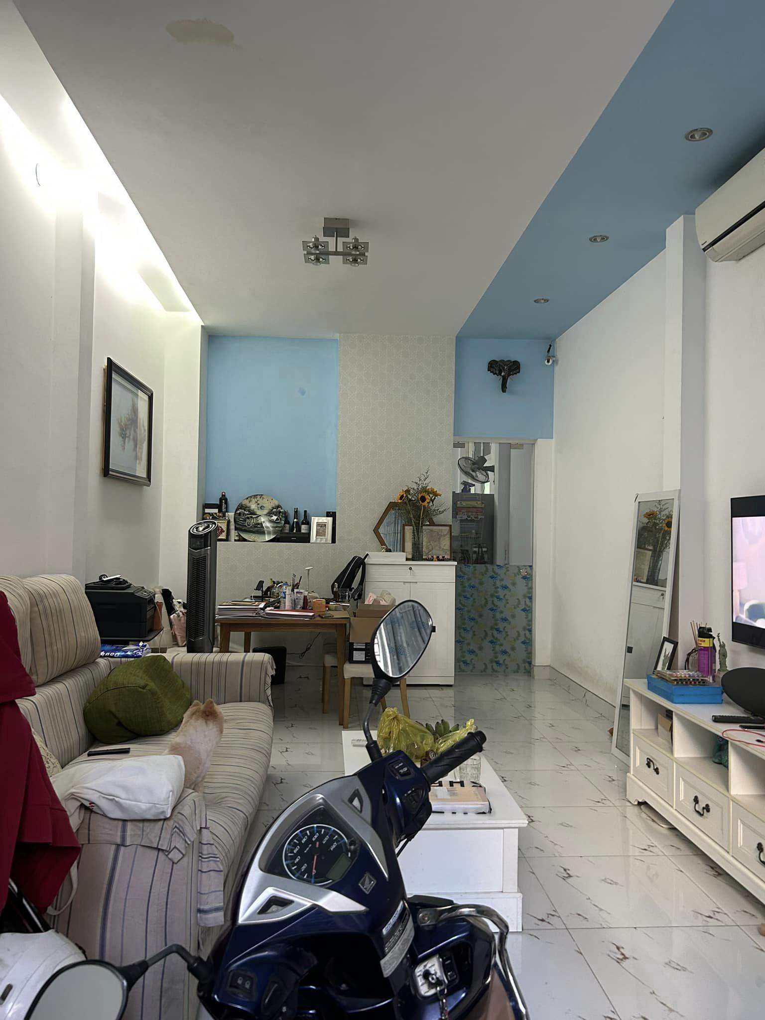 Bán nhà Hoàng Văn Thụ, Trung tâm Tân Bình, ngay vòng xoay Lăng Cha Cả. 61m2 giá chỉ 7tỷ TL