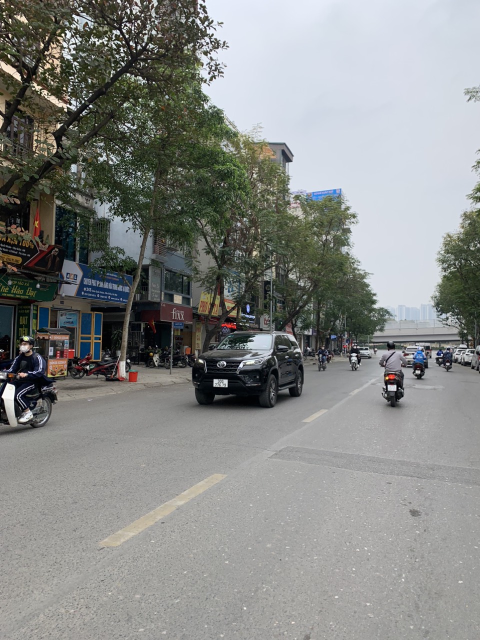 MẶT PHỐ TRẦN QUỐC HOÀN 80M2 MT5.4 GIÁ 29.6 TỶ KINH DOANH, VỈA HÈ