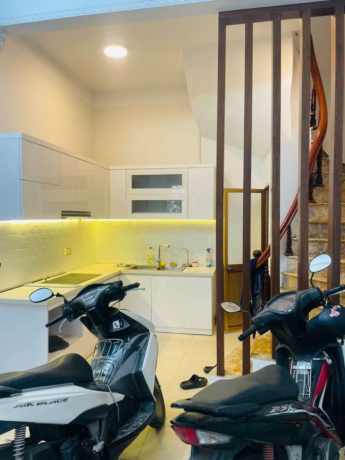 Hơn 4 tỷ có ngay nhà Chùa Hà 25m2 oto đỗ cửa 5 tầng