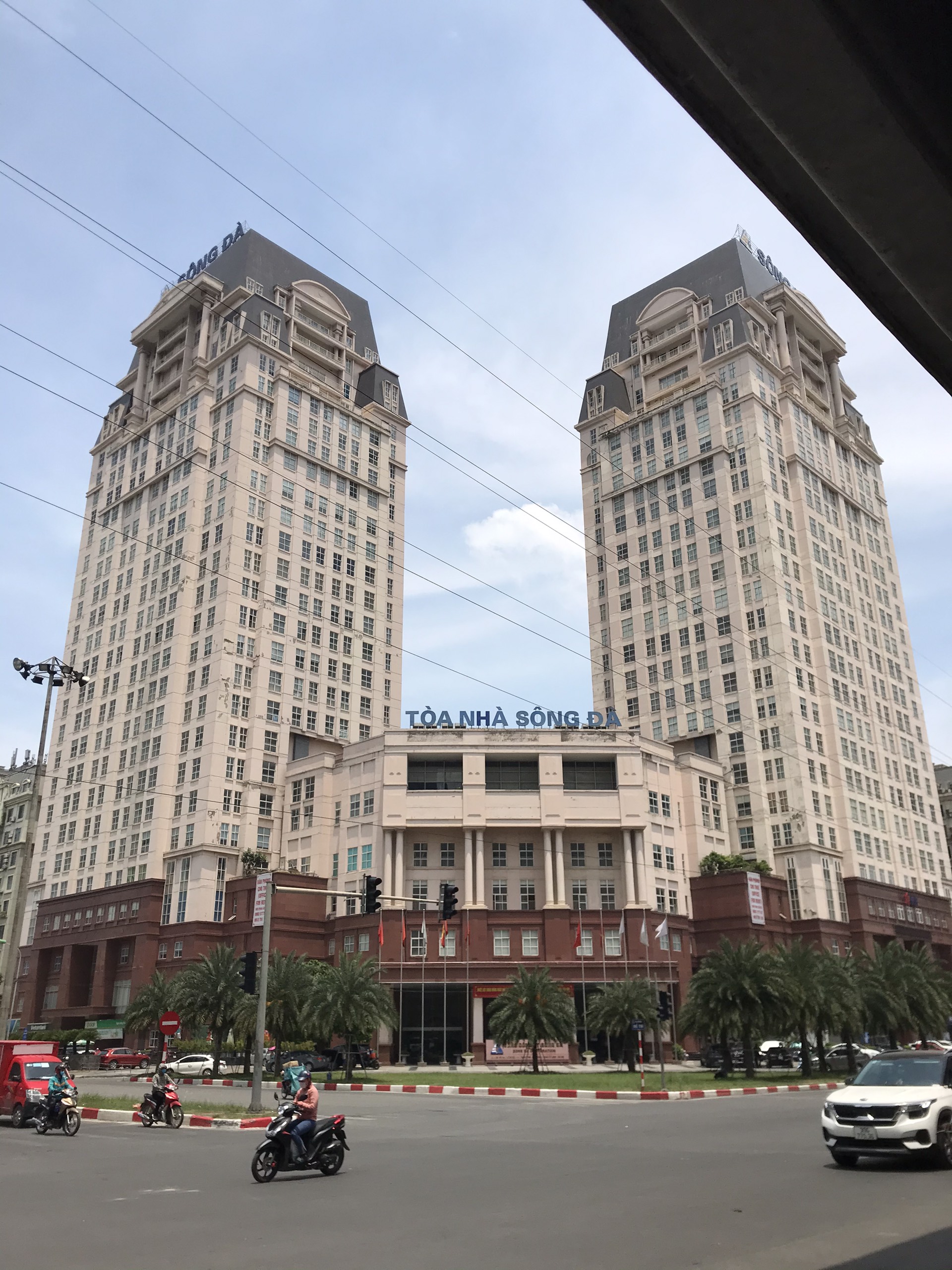 Cho thuê văn phòng chuyên nghiệp 60m², 150m², 220m² tòa Sông Đà, Phạm Hùng, quận Nam Từ Liêm