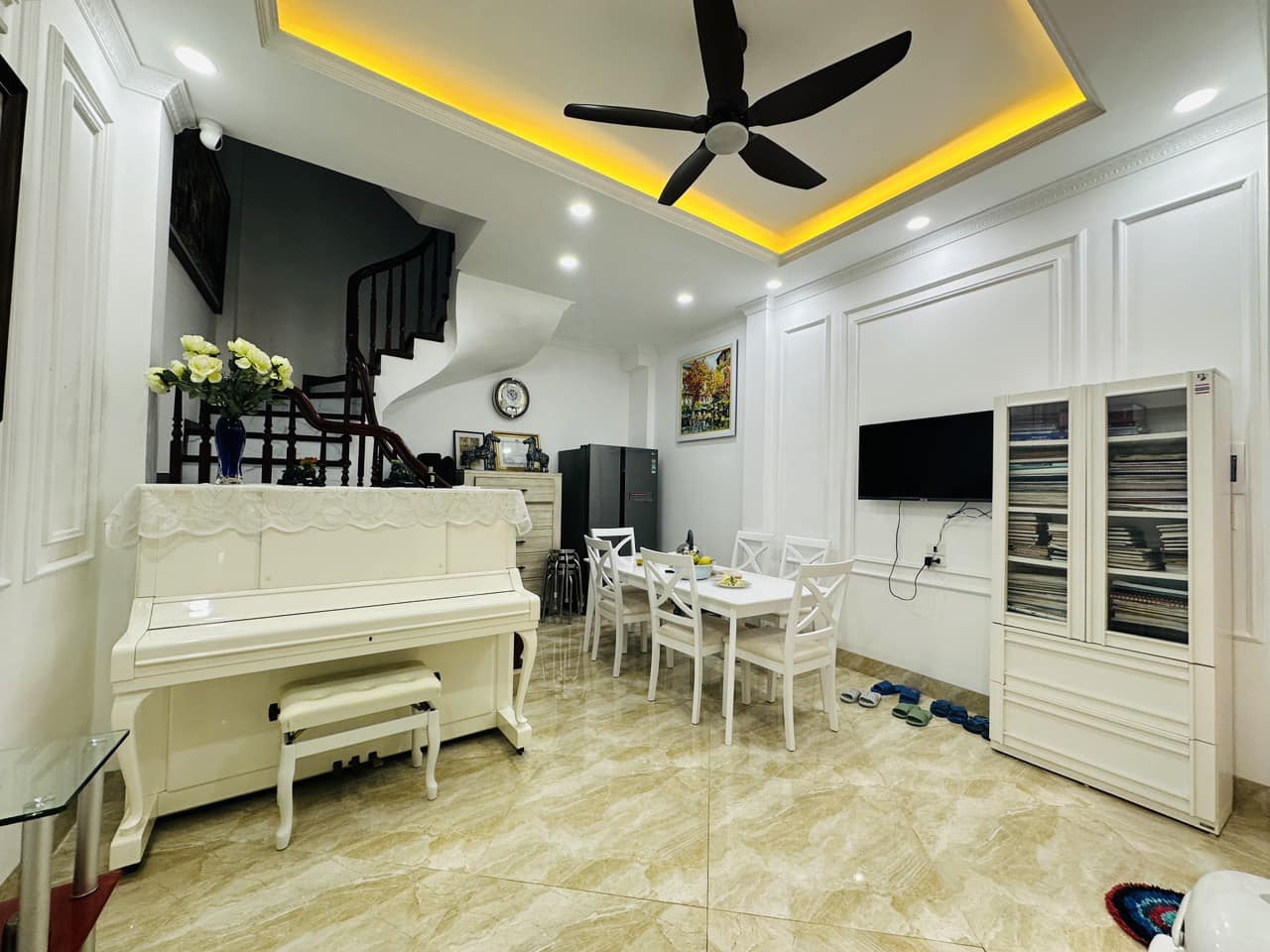 BÁN NHÀ NGỌC HÀ 38M, BA ĐÌNH, DÂN TRÍ CAO, NHÀ ĐẸP, 10M Ô TÔ ĐỖ. GIÁ 6 TỶ