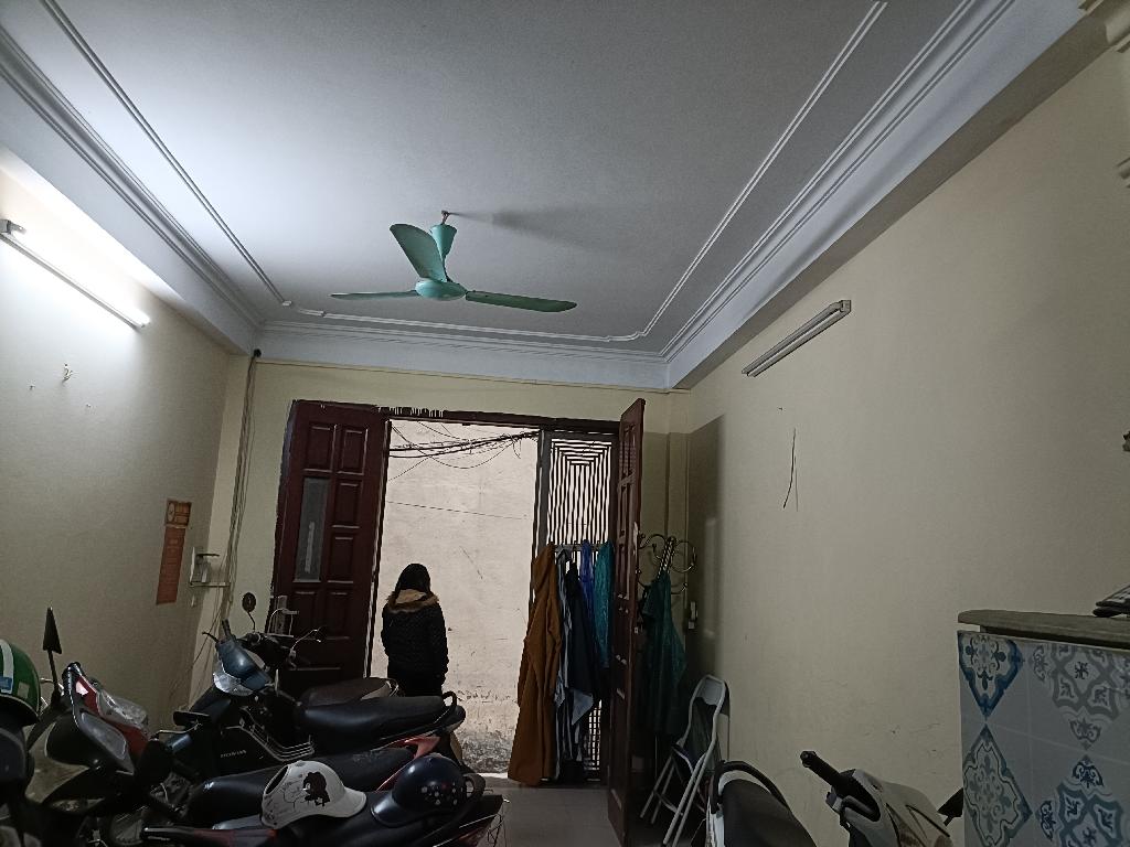 Bán nhà Giáp Bát gần ngã tư Kim đồng DT 34m x 5 tầng 3PN, tiện ích bạt ngàn - hơn 3 tỷ