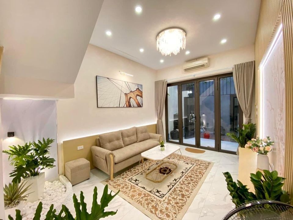 Bán nhà phố Minh Khai, 33m2 x 5 tầng , kinh doanh, 4 ,85 tỷ