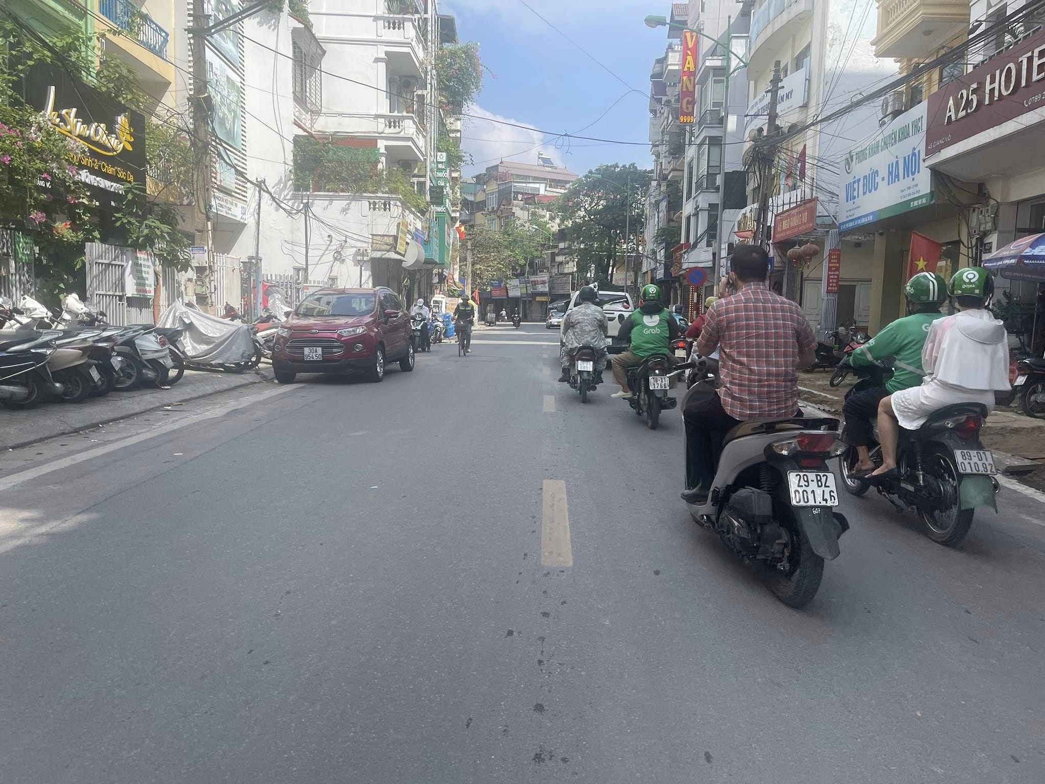 NHÀ MẶT PHỐ GIẢNG VÕ, ĐỐNG ĐA, 105M2 2T MT 4M, XÂY TÒA VIP, GIÁ RẺ CHỈ 35 TỶ