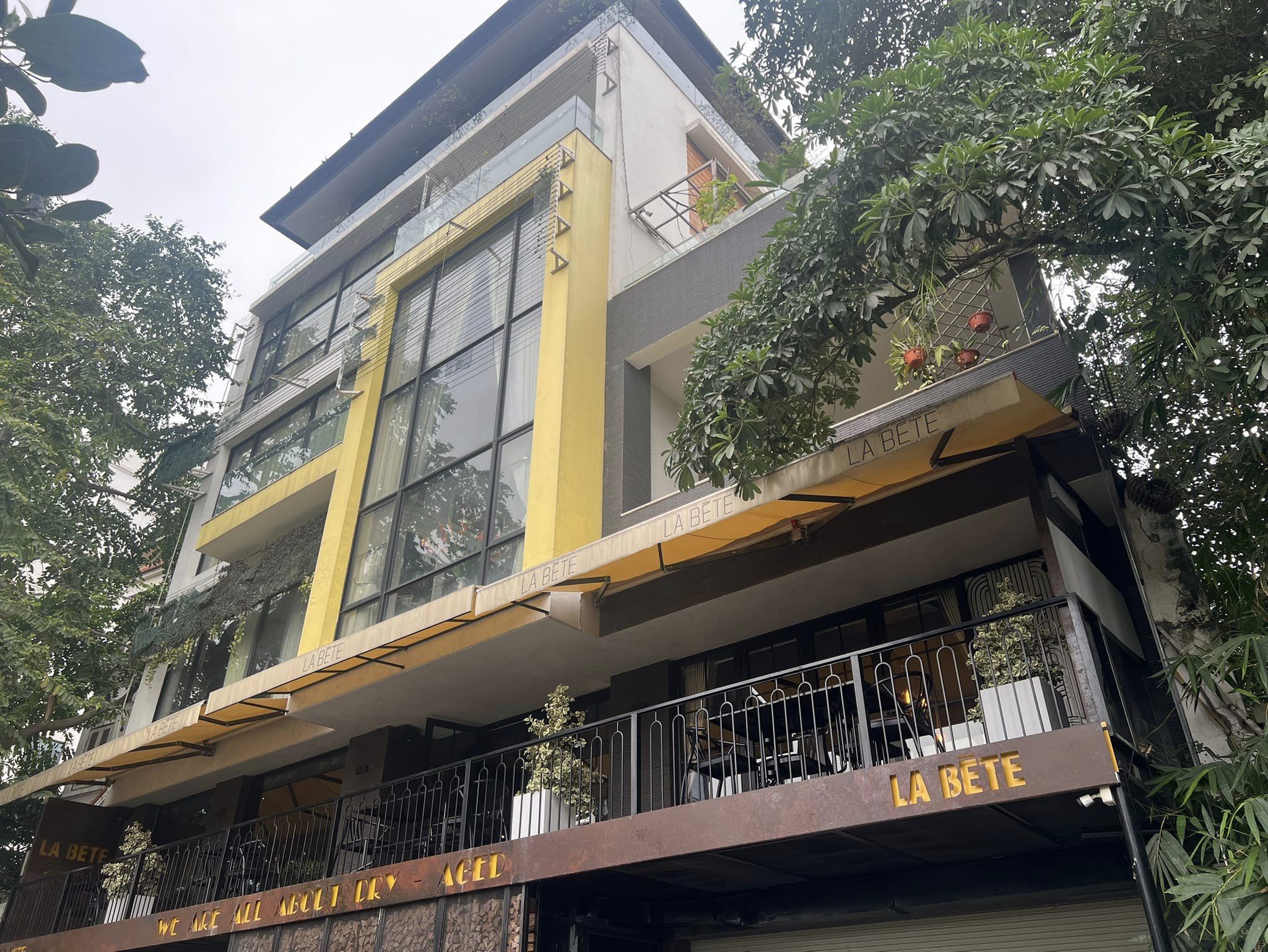 BIỆT THỰ MẶT PHỐ ÂU CƠ, TÂY HỒ 355M2 6T THANG MÁY MT 16M, CHỈ 134 TỶ