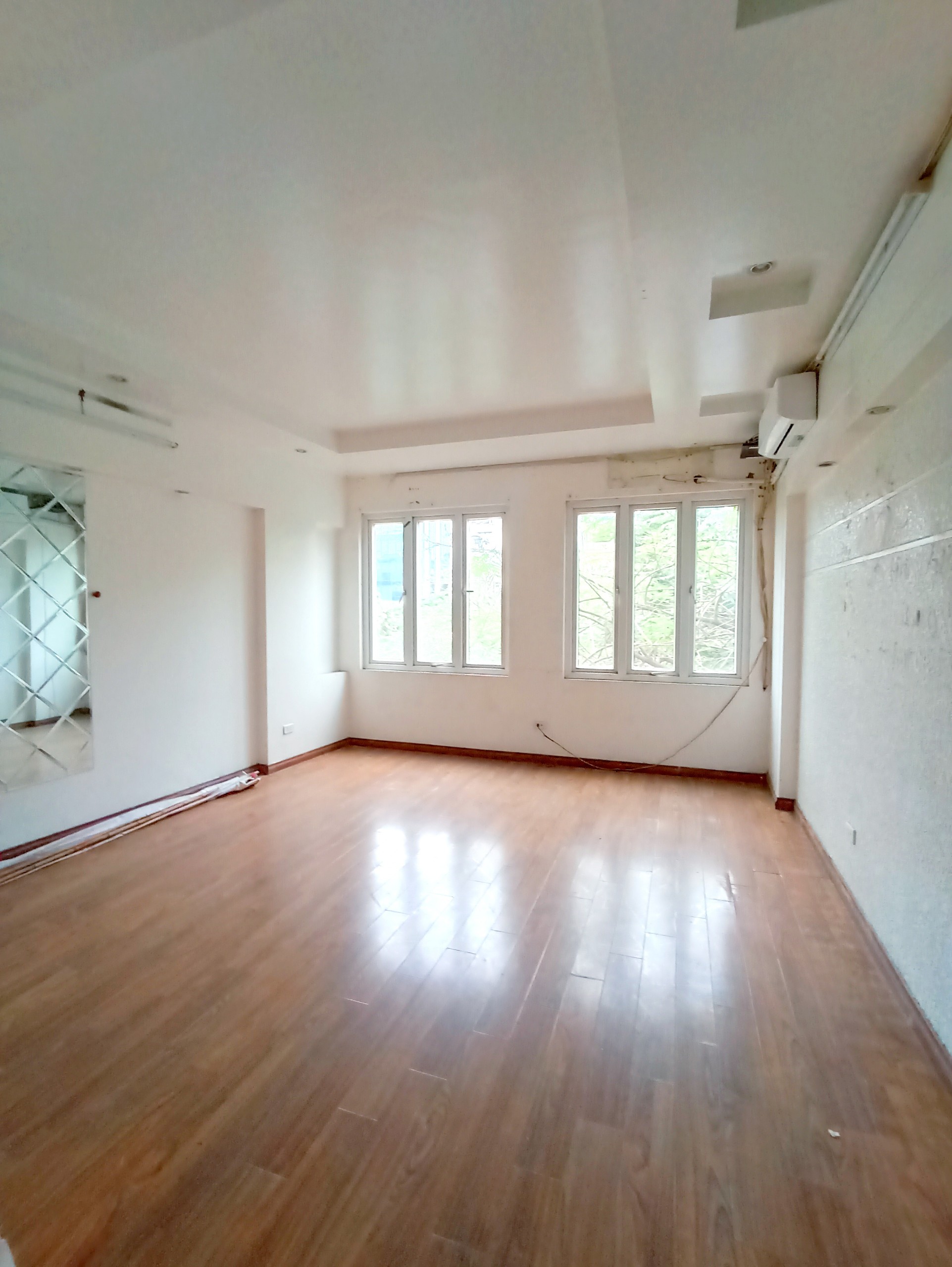 Bán nhà 4 tầng 60m2 phố Ngụy Như Kon Tum - Kinh doanh đỉnh cao