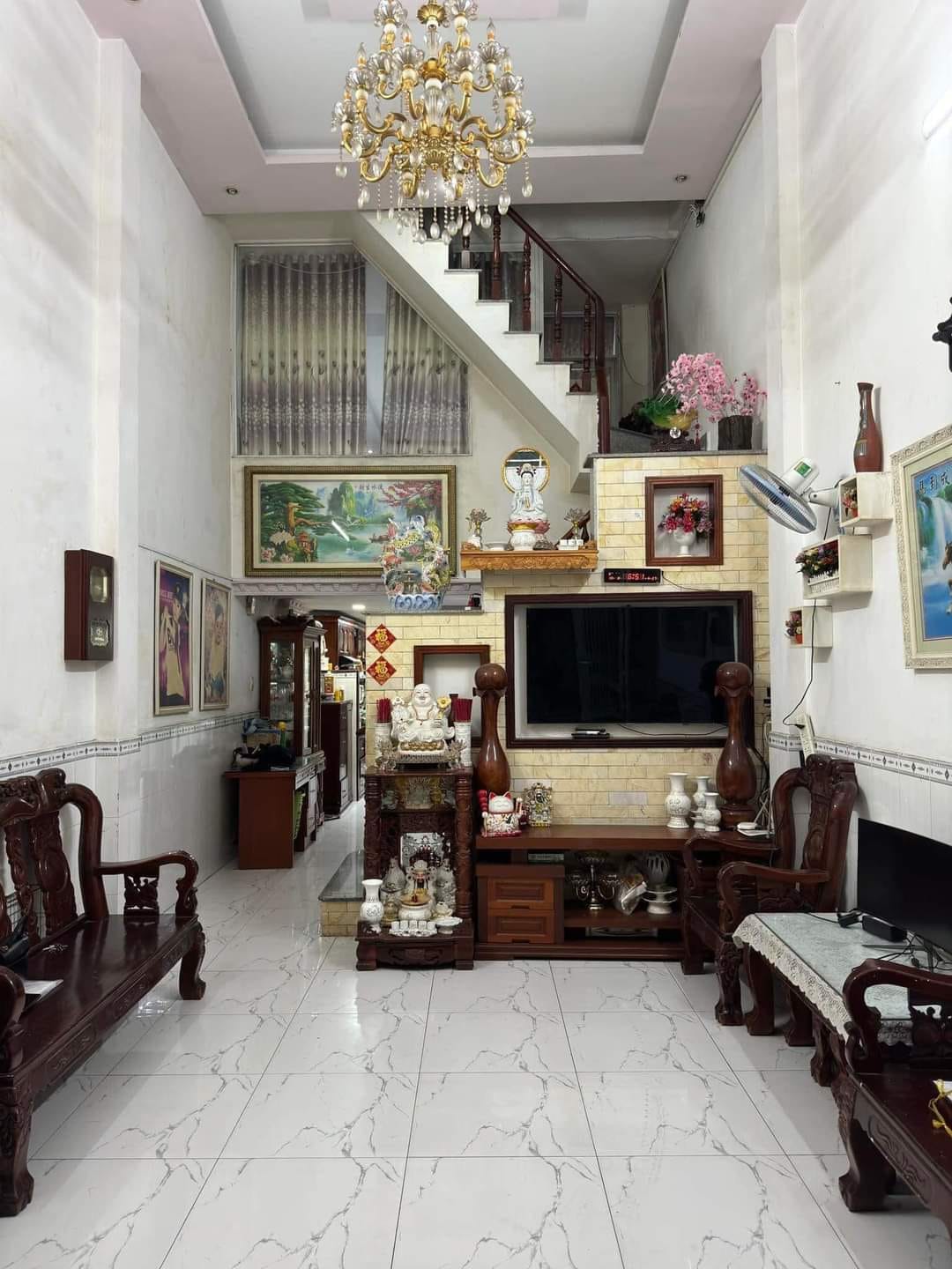 BÁN NHÀ MẶT TIỀN - TRẦN QUANG CƠ - TÂN PHÚ - 2 TẦNG ĐẸP - NỘI THẤT XỊN - 73M2 - 10.6 TỶ