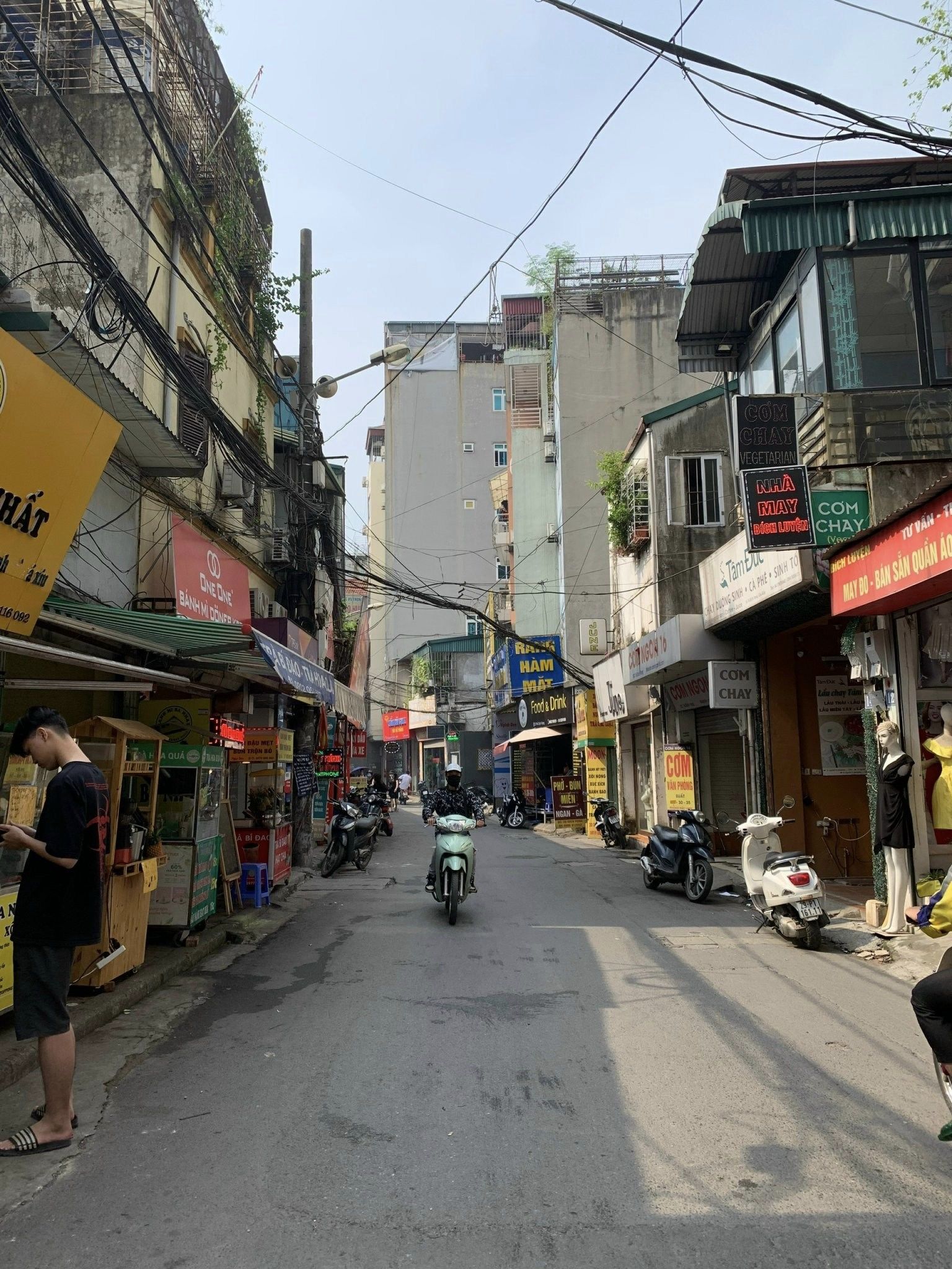 Nóng O9 2628 5559 BÁN. Nhà MP Dịch Vọng 60m², C4 , MT 18m, Giá tl 11 tỷ Cầu Giấy