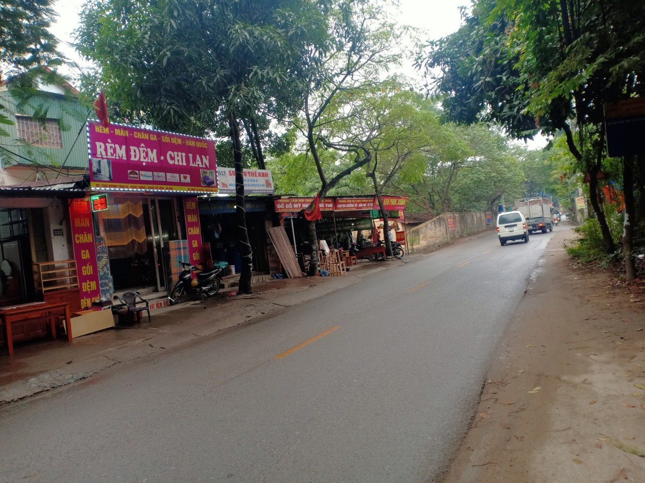 Bán nhà Hoàng Tăng Bí MẶT PHỐ vỉa hè Ô TÔ TRÁNH - KINH DOANH sầm uất 82m 4 tầng 7.8tỷ