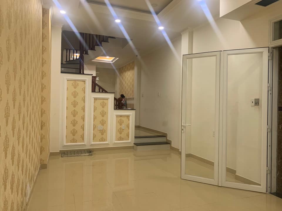 Chính chủ cần tiền bán gấp nhà 4 tầng BTCT ngay Đinh Bộ Lĩnh 52m2 giá chỉ 6 tỷ 600 thương lượng