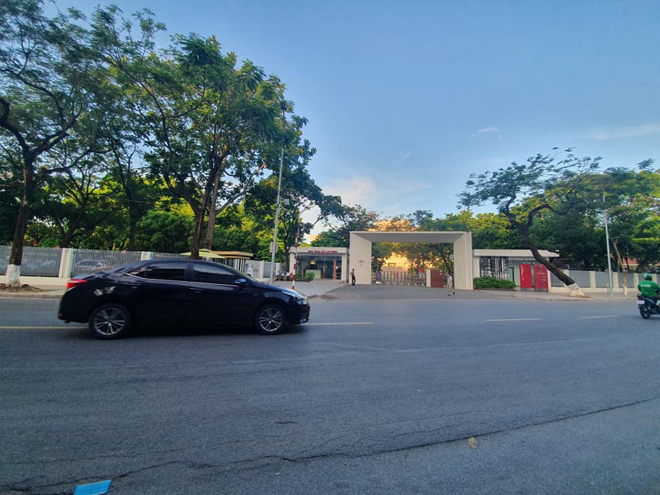 Bán 100m2 nhà mặt phố Ngọc Hà Ba Đỉnh nhỉnh 25 tỷ.