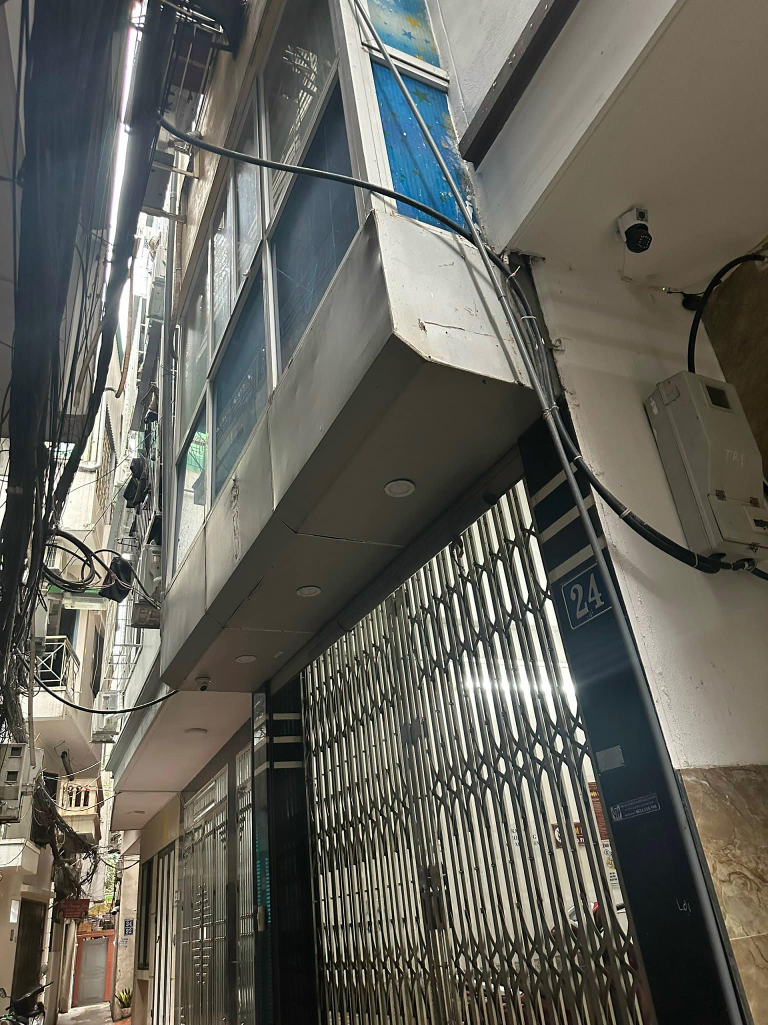 Bán tòa CHDV Pháo Đài Láng, gần ô tô, 8 tầng, 12 phòng khép kín, Dòng tiền 600 tr/năm