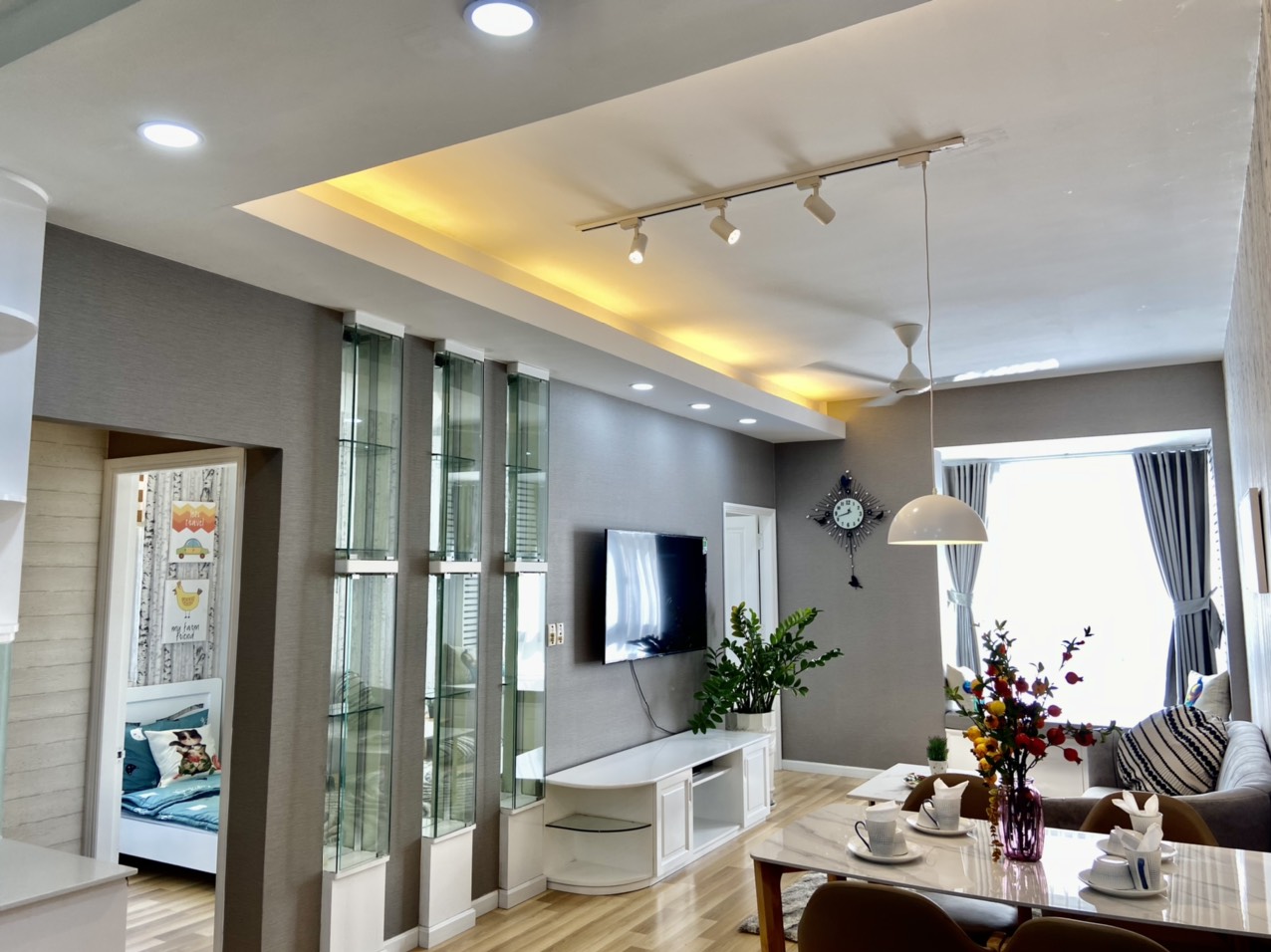 V-Shorts Phần mềm làm về video ngắn trên các nền tảng: tiktok,reel facebook, youtube, hỗ trợ dùng thử miễn phí nhé