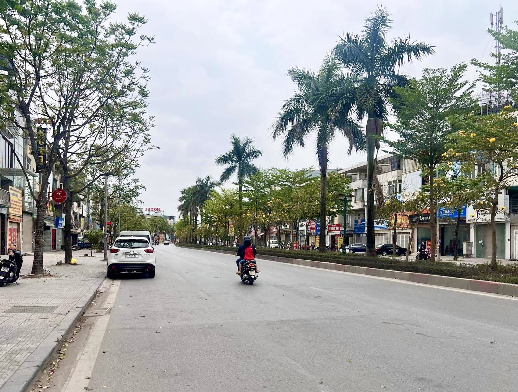 Chỉ 12 triệu/tháng-Cho thuê trục đường đôi KĐT văn phú 90m2-4 tầng-kinh doanh