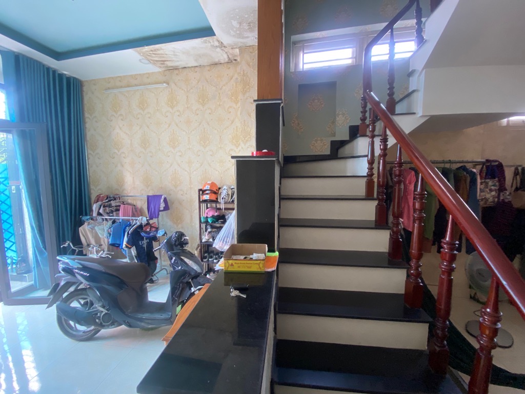 BÁN GẤP NHÀ 3 TẦNG 4PN- 58m2 HXH ĐƯỜNG 102, TĂNG NHƠN PHÚ A, QUẬN 9 CHỈ 4 TỶ 8