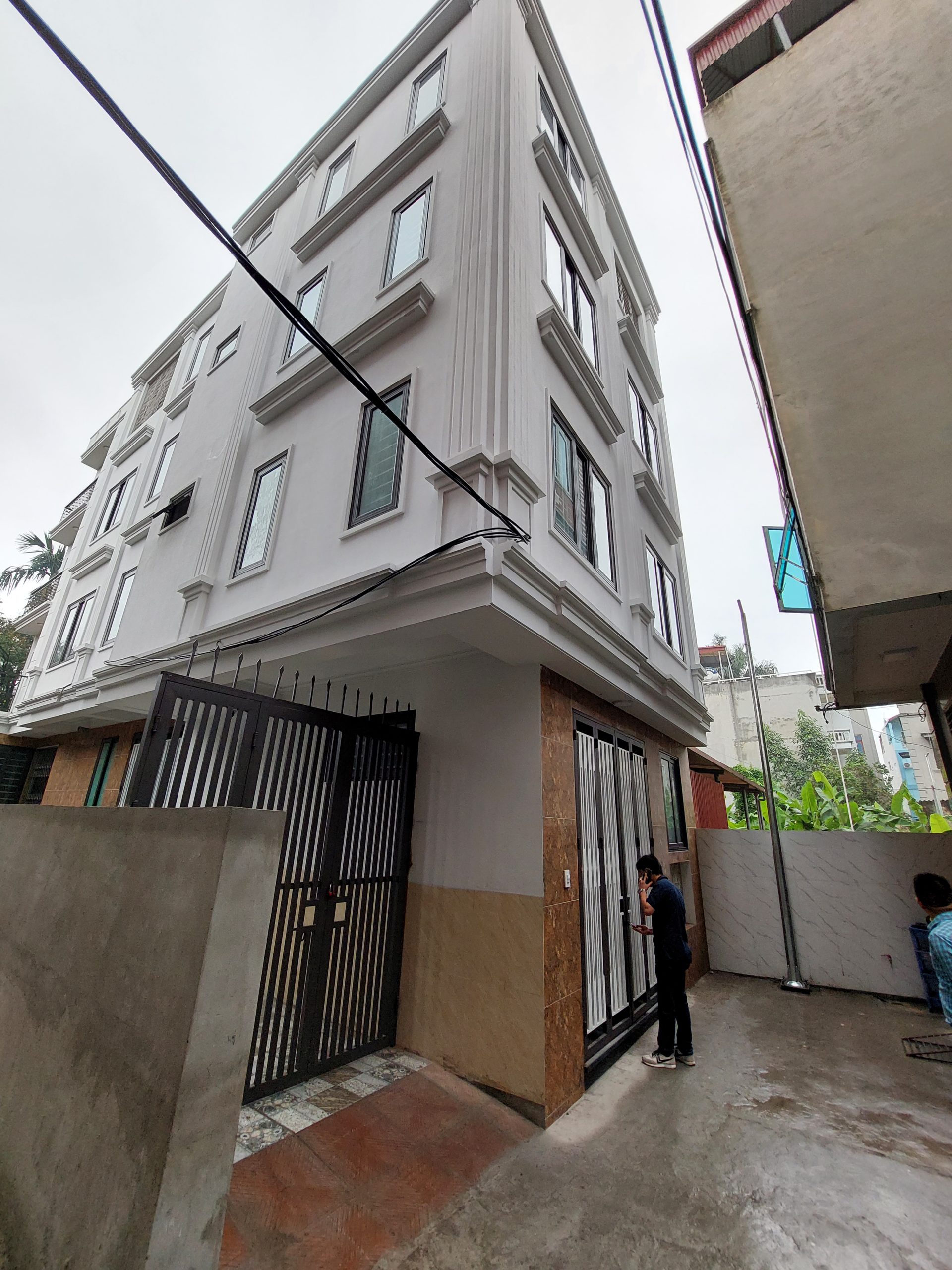 Cắt lỗ Nhà mới 37m An Trai, lô góc, ô tô cạnh, giá 3.35 tỷ