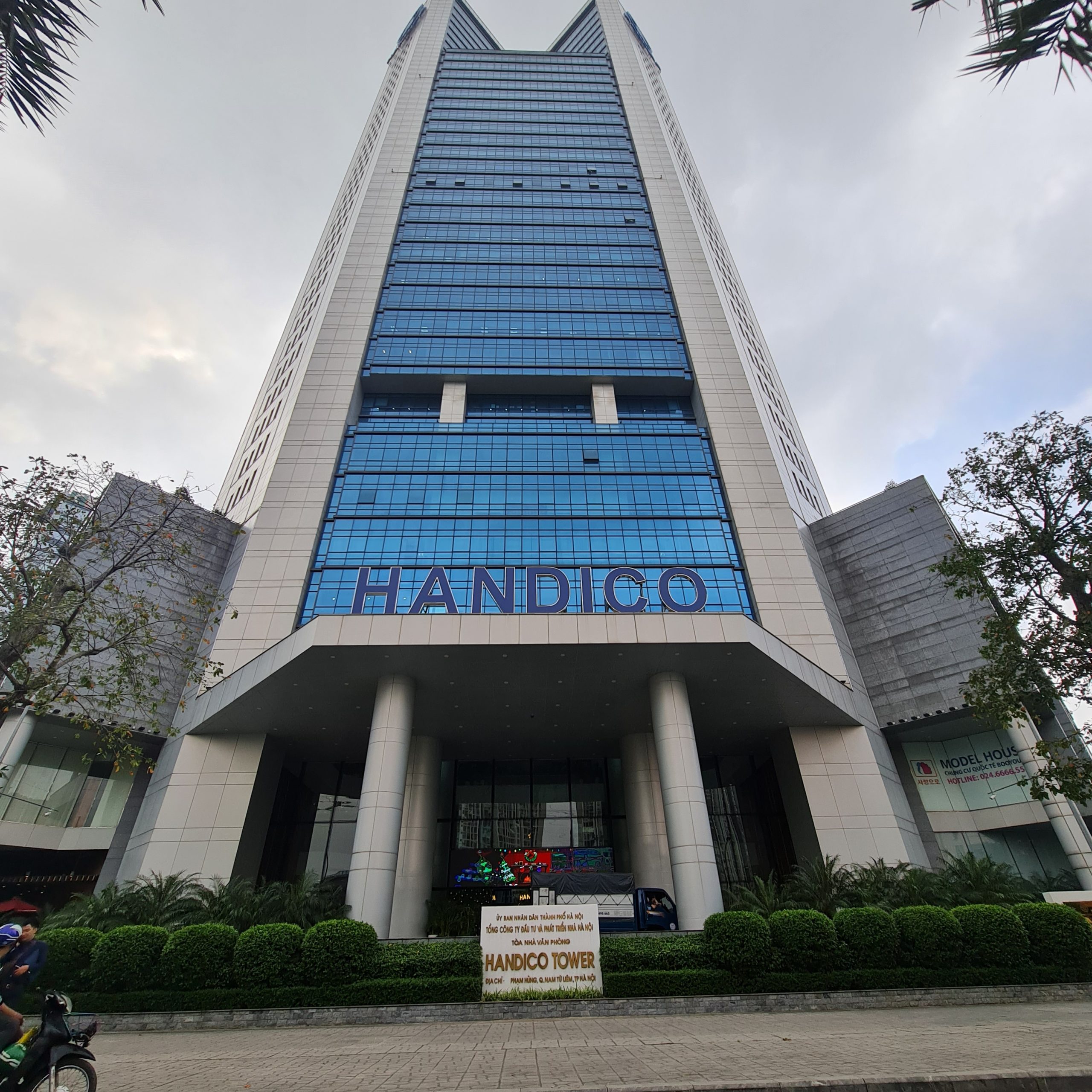 Cho thuê văn phòng hạng A quận Nam Từ Liêm: 200m2 đến 1000m2 tòa Handico, Phạm Hùng, rẻ nhất