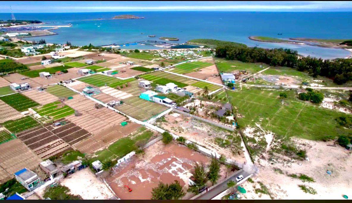 CHÍNH CHỦ BÁN ĐẤT THỔ CƯ MẶT TIỀN GIÁ RẺ KHU DU LỊCH HÒN ĐỎ-THANH HẢI