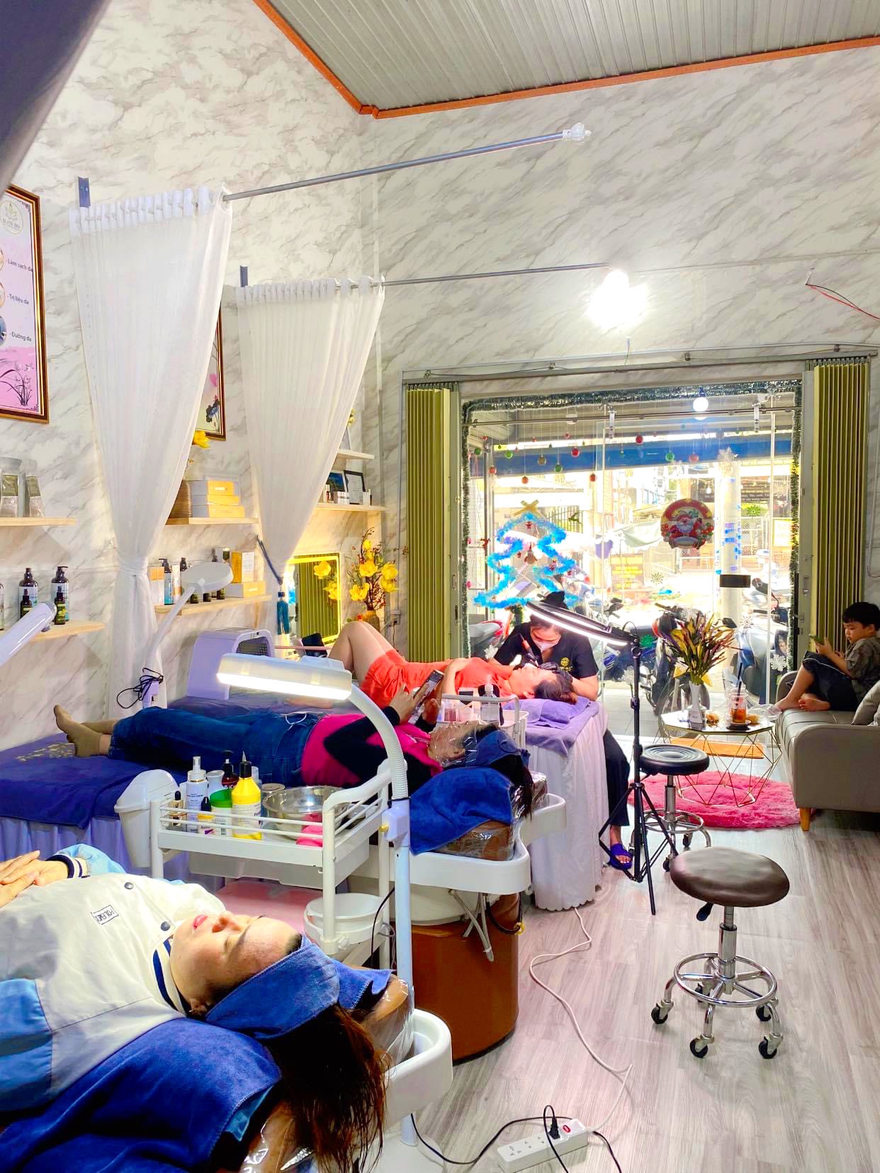 Do có việc gia đình nên em cần chuyển đổi về quê CẦN SANG SPA chăm sóc da gội dầu dưỡng sinh