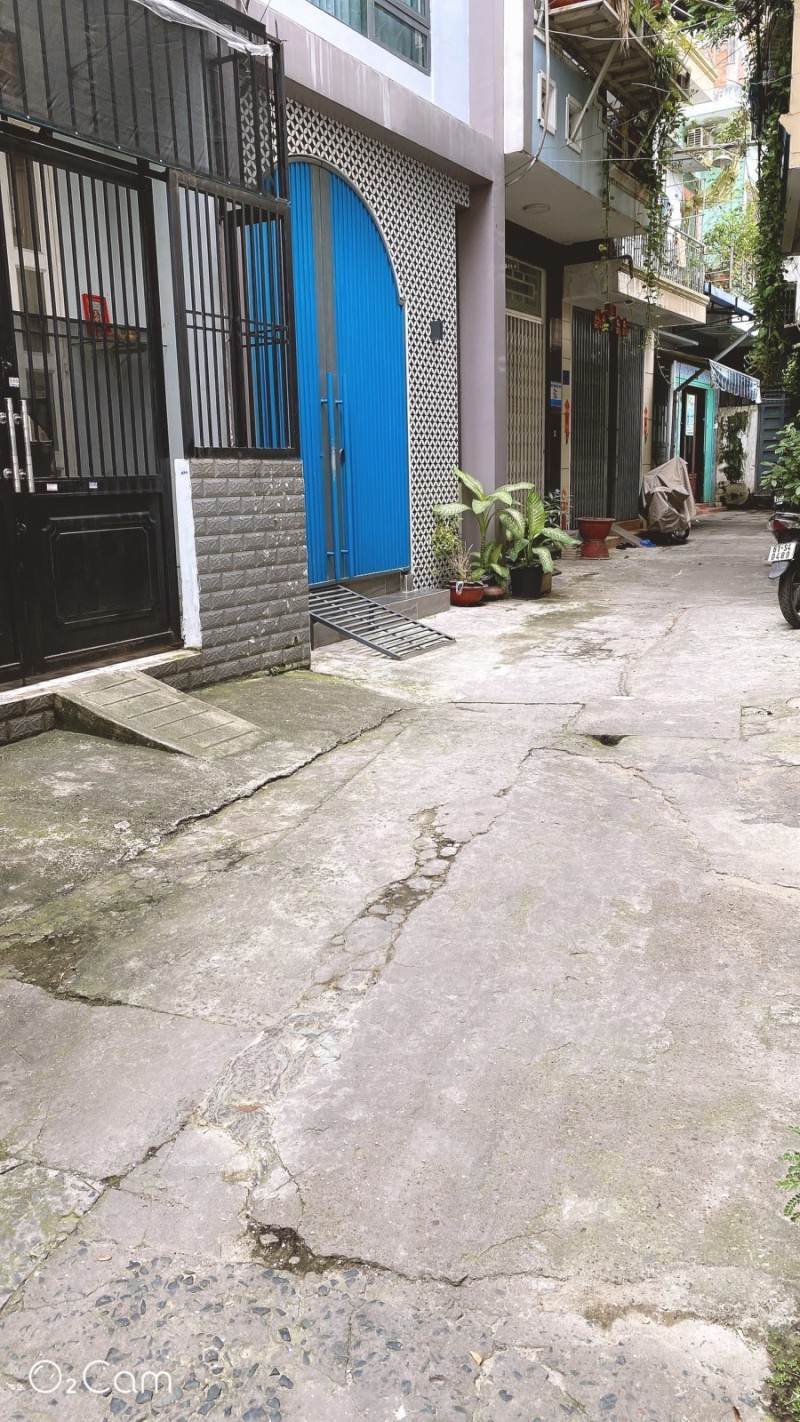 Bán nhà đường Trịnh Đình Trọng, Tân Phú. 56m2. 3 Tầng BTCT Giá 5,25 tỷ