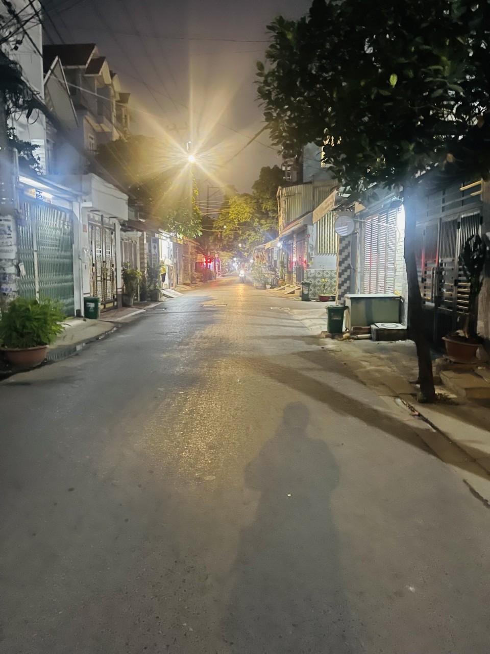 Ngộp Thoại Ngọc Hầu cũ Ngay 4 xã - HXH thông - 4,1x15m - 3 tầng