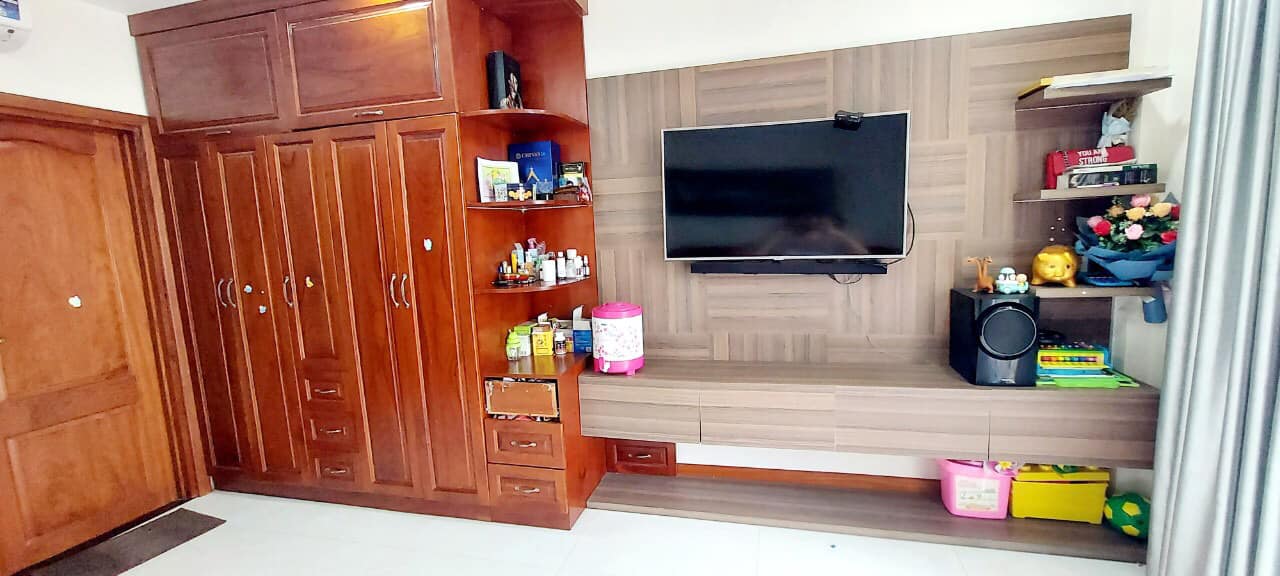 Siêu hiếm . nhỉnh 10 tỷ, sát mặt tiền, lô góc 2 mặt thoáng, 50m2. 5x10, kinh doanh gì cũng dễ