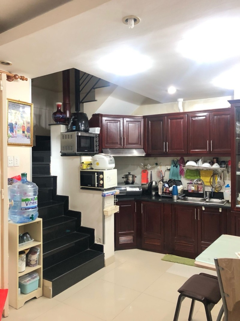 Nhà 5 Tầng Btct - Huỳnh Văn Bánh - Xe Hơi Đỗ Cổng - 3pn - 3 Tỷ 890