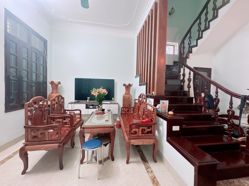 THANG MÁY - Ô TÔ VÀO NHÀ - NHANH TAY CHỐT NGAY EM HOA HẬU NGỌC THỤY ĐƯỜNG Ô TÔ TRÁNH - GIÁ QUÁ TỐT