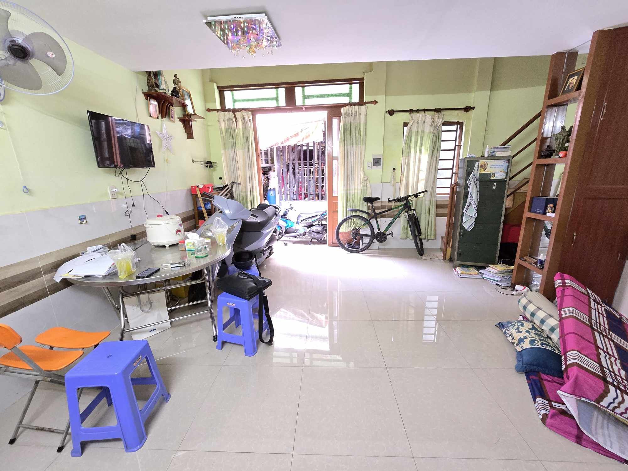 MT Lê văn việt , quận 9 , HXH, Sổ hồng chính chủ , chỉ nhỉnh 3 tỷ 60m2 , hẻm thông , Gần VINCOM lê văn việt