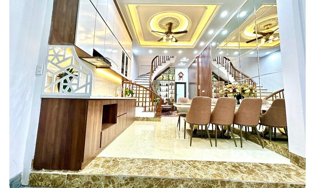 Nhà Trương Định - dt 50m2, 5 tầng, ở luôn, mới, ngõ ô tô, giá chỉ 4,65 tỷ