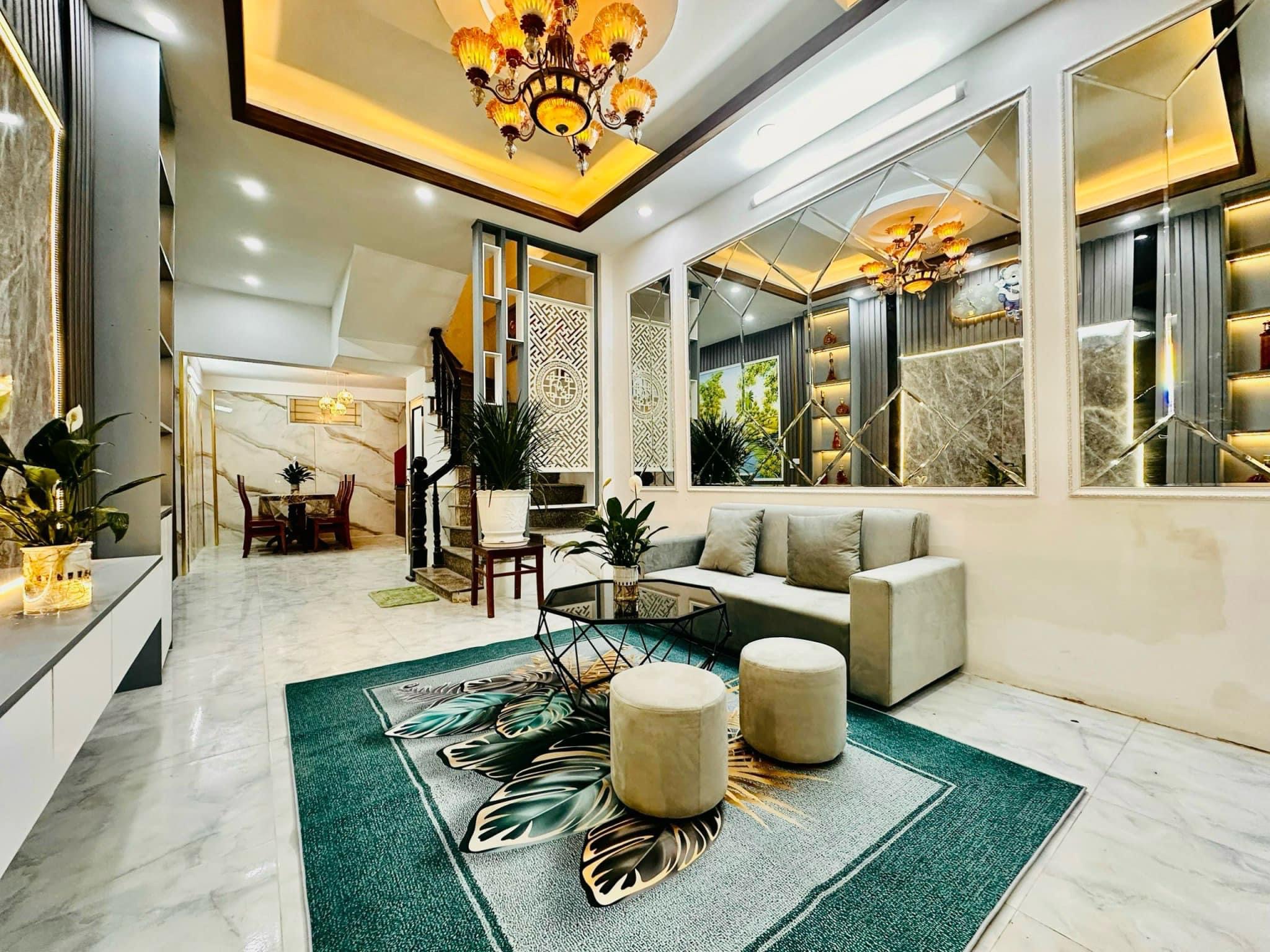 BÁN NHÀ NGÕ 126 VĨNH HƯNG HOÀNG MAI - 38M 5T MT 3.3M - 10M RA OTO TẢI TRÁNH NHÀ MỚI ĐẸP FULL NỘI THẤT KINH DOANH