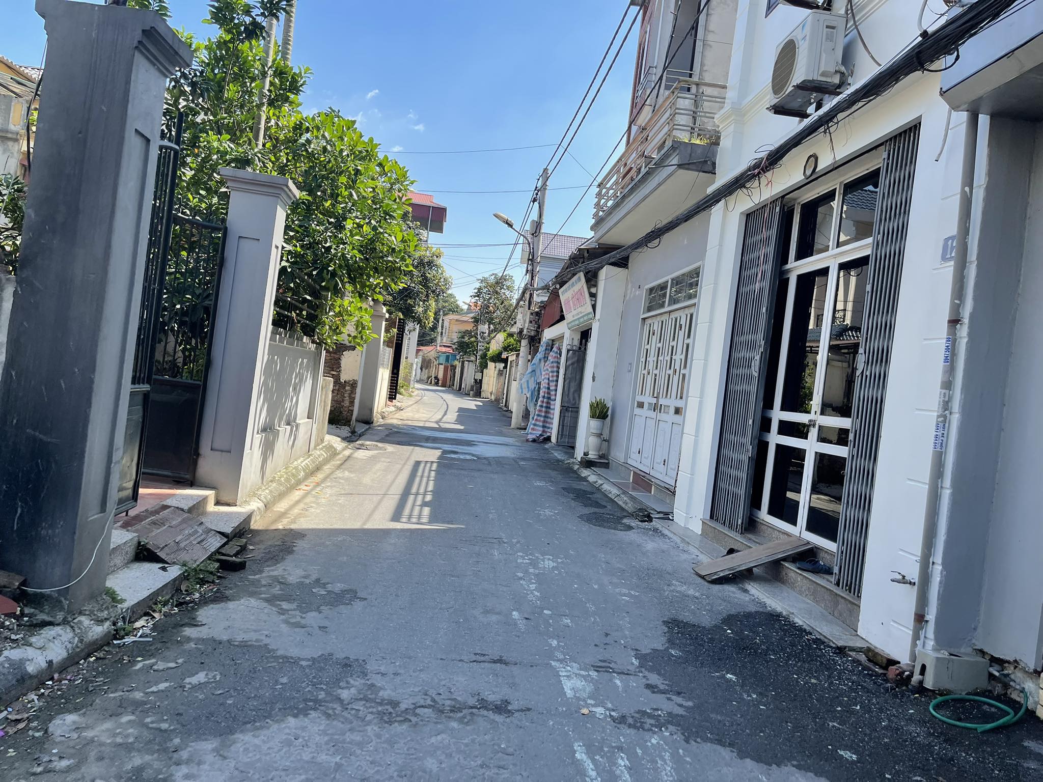 Bán 83m2 đất Cửu Việt Trâu Quỳ 20m ra trục chính kinh doanh