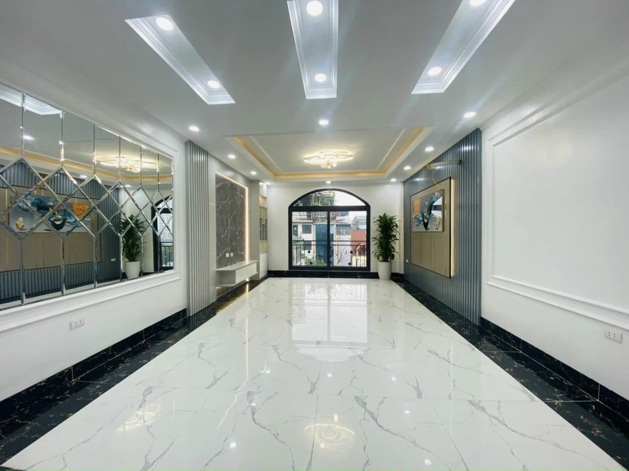 Bán gấp nhà mới Cạnh Làng Yên Vĩnh, kinh doanh ô tô, giá 3.4 tỷ